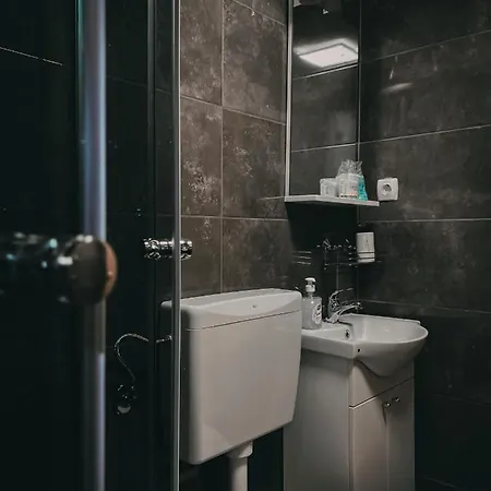 Studio Apartman Rijeka شقة *